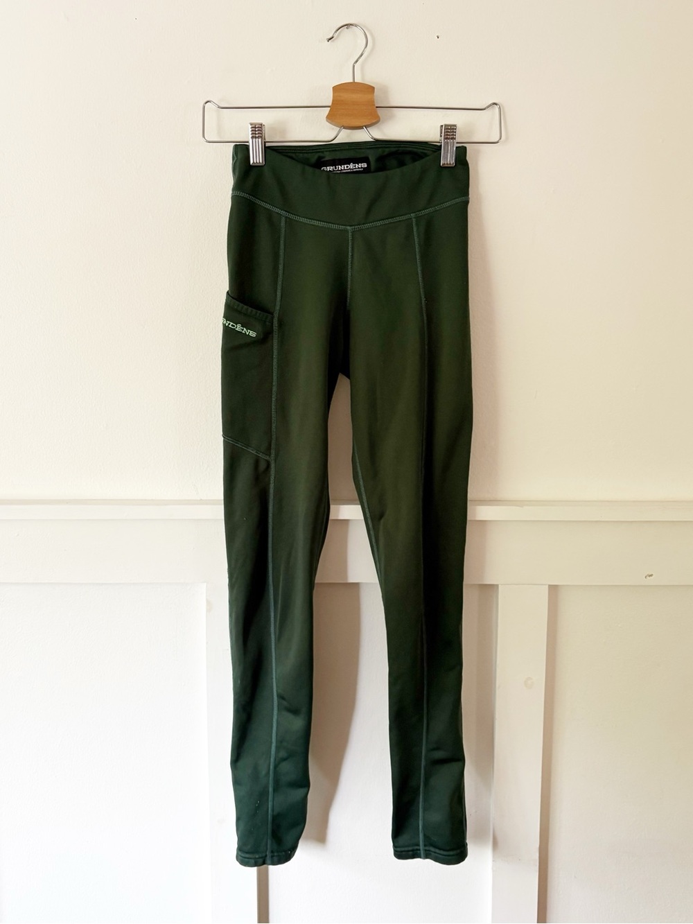 Grundens Women’s Green Leggings Size XS